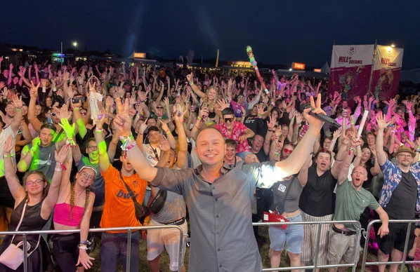 DJ buchen | Luca Heinken – DJ, Moderator & Entertainer – oeffentliche events wie schuetzenfest stadtfest oder festival